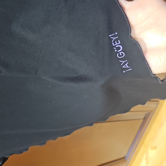 GL Women's Black Skull Graphic Top - Picture 8 of 8